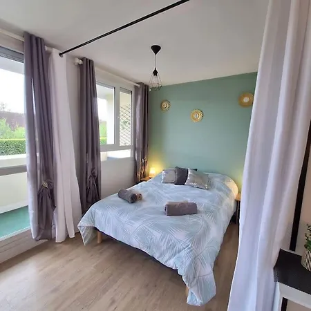 Διαμέρισμα Cosy, Balcon Et Parking Prive Λε Μανς